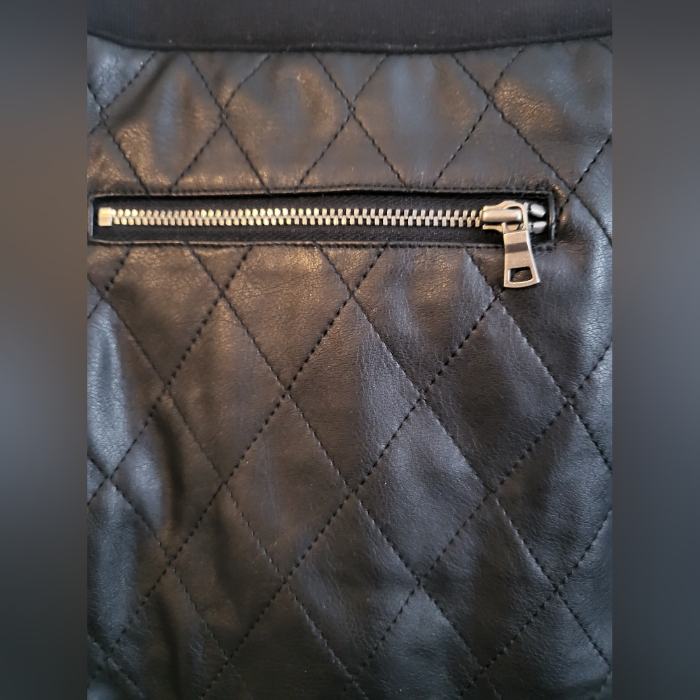 Ann Taylor Quilted Faux Leather Pencil Skirt Size 6 Black - Picture 6 of 10